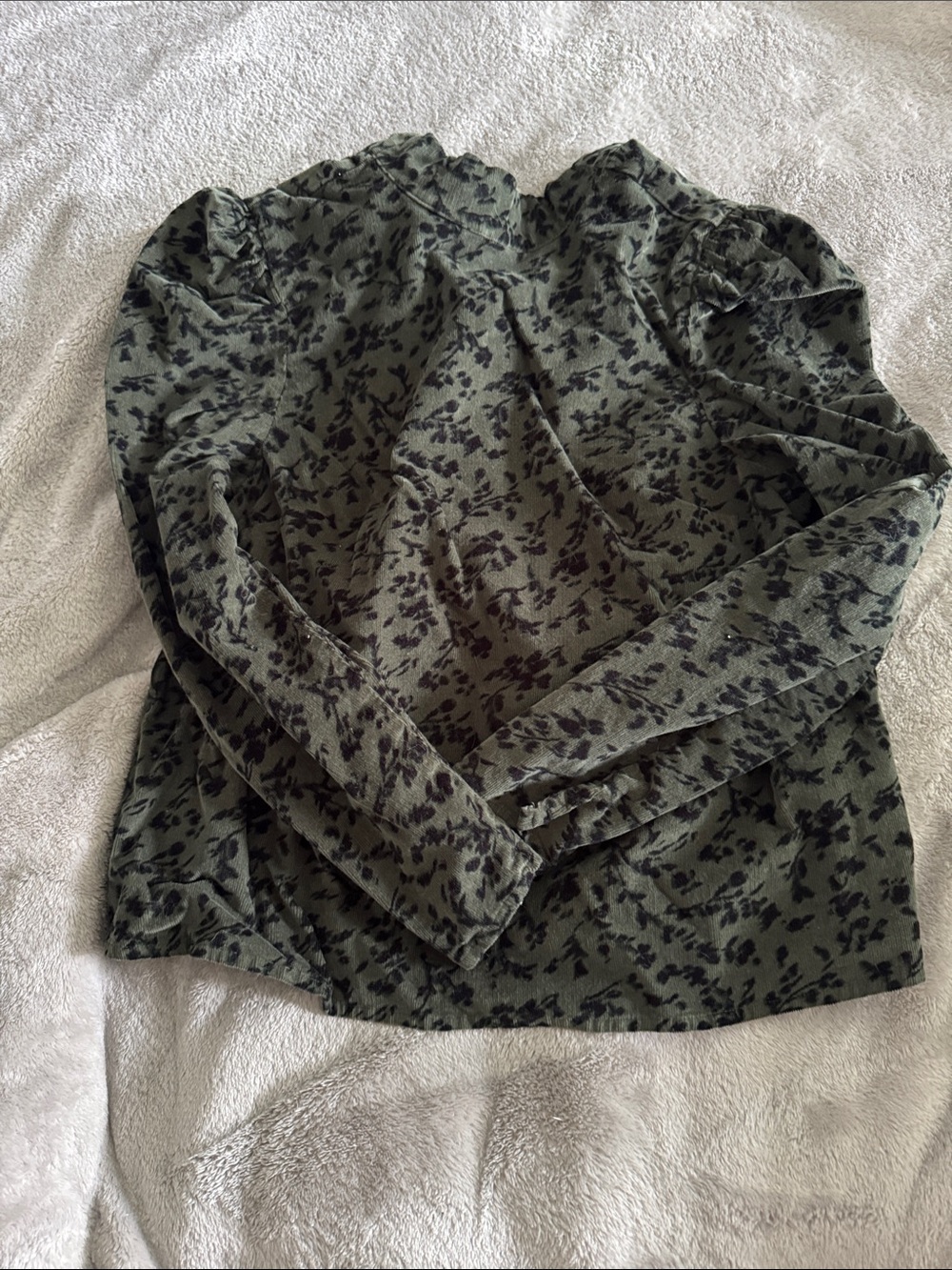 Time and Tru Olive Green Long-Sleeve Floral Print Top